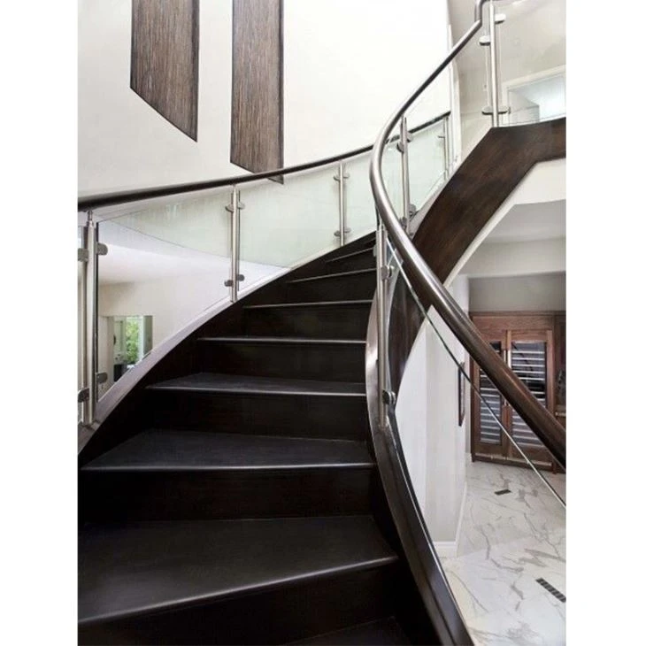 Curved Glass Staircase Railing